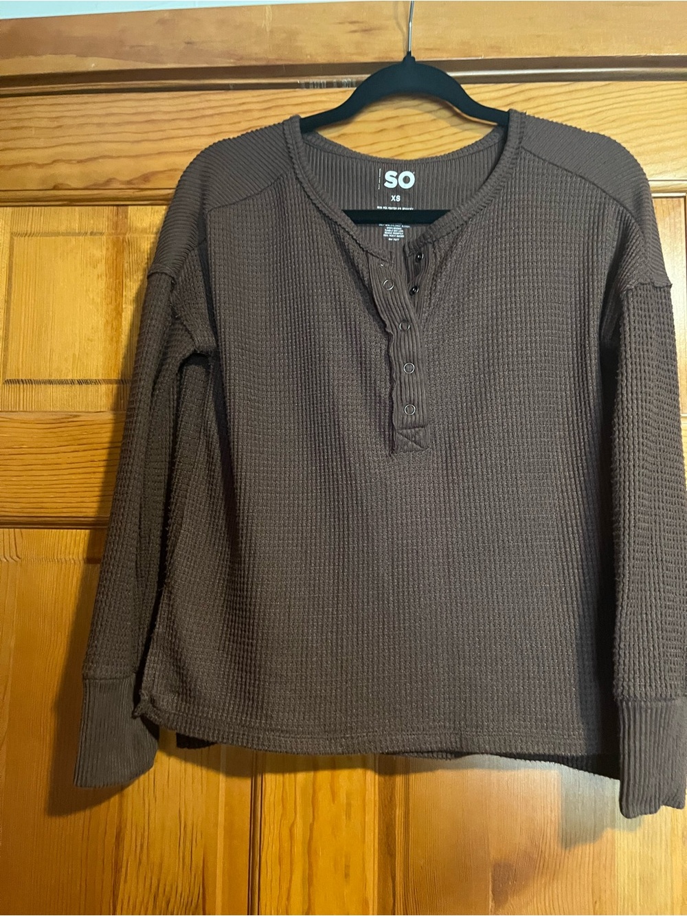 SO Women’s XS Chocolate Brown Waffle Knit Henley Long Sleeve Thermal Top